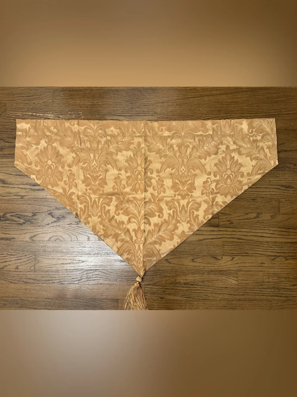 Triangle Gold Valance Curtain with Tassle